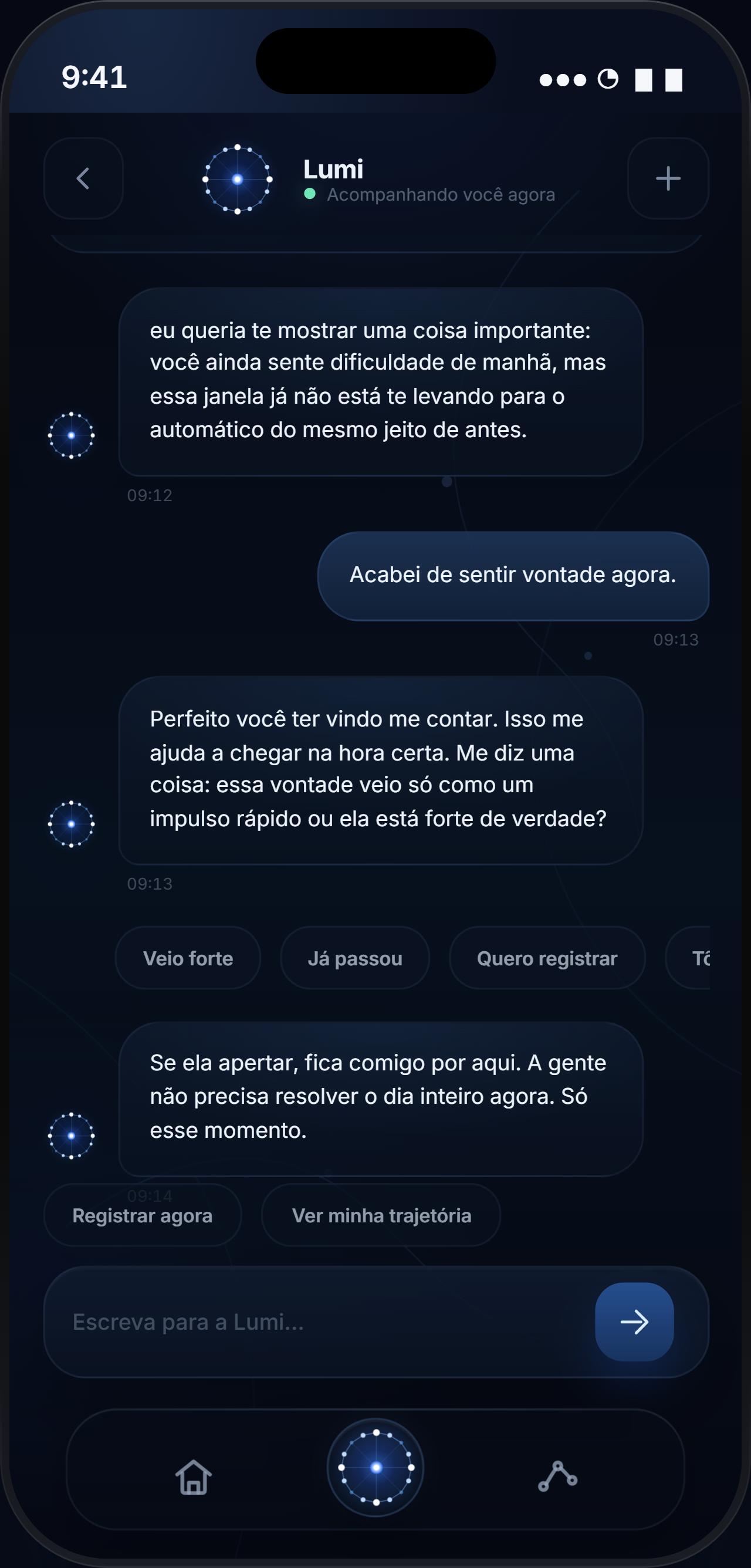 Conversa com a Lumi no aplicativo: ela comenta uma mudança nos registros e a pessoa conta que sentiu vontade de fumar.